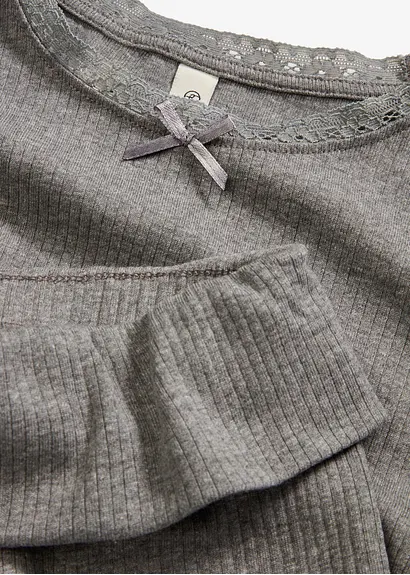 bonprix Mädchen Langarmshirt mit Spitze am Ausschnitt und mit bequemer ausgestellter Hose (2-tlg. Set) Vierteljährliche Förderung